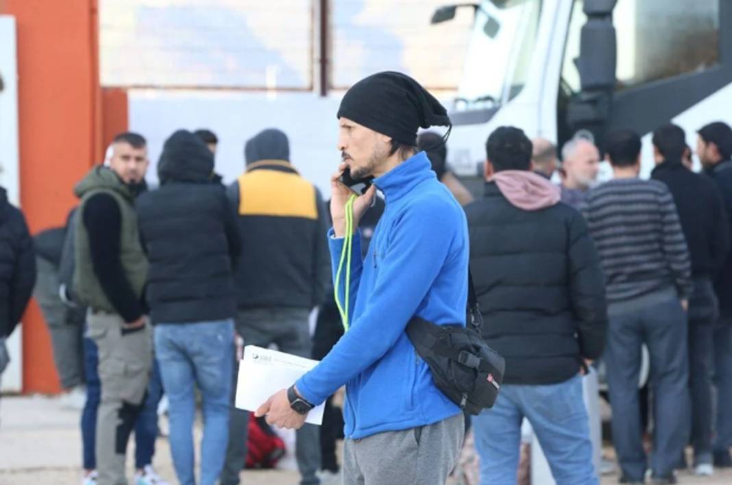 Suriyeliler ülkelerine dönmeye devam ediyor: Yayladağı Hudut Kapısı 11 yıl sonra yeniden açıldı 6